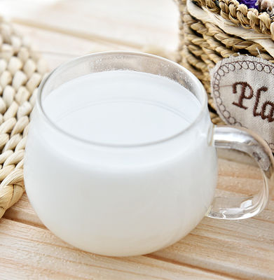Estrazione del latte di cocco in polvere